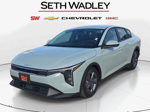 Used 2025 Kia K4 FWD image 3