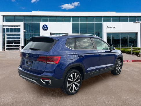 Used 2023 Volkswagen Taos SE FWD image 7