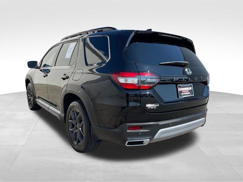 Used 2024 Honda Pilot Elite image 3