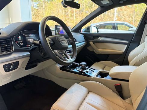 Used 2025 Audi Q5 2.0T Premium w/ Convenience Plus Package image 7