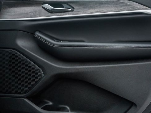 New 2025 Jeep Grand Cherokee Limited w/ Black Appearance Package image 10