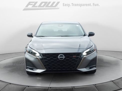 New 2025 Nissan Altima 2.5 SR image 2