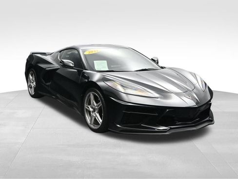 Used 2021 Chevrolet Corvette Stingray Coupe w/ Z51 Performance Package RWD image 7