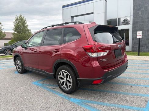 Used 2023 Subaru Forester Premium AWD/4WD image 4
