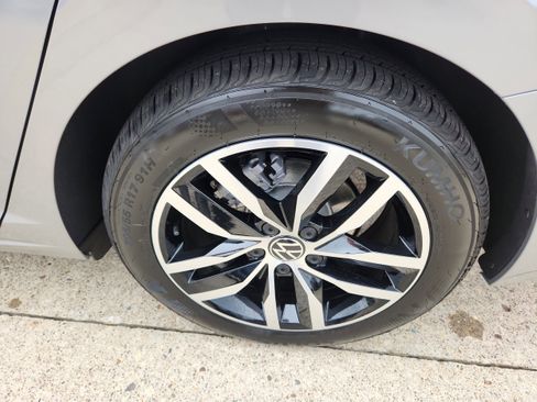 New 2025 Volkswagen Jetta SE image 10