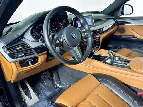 Used 2019 BMW X6 sDrive35i w/ M Sport Package image 9