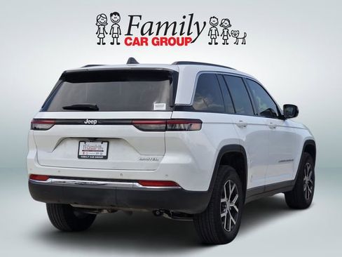 Used 2025 Jeep Grand Cherokee Limited RWD image 4