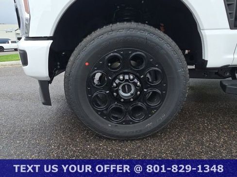 New 2026 Ford F250 Lariat w/ Black Appearance Package AWD/4WD image 13