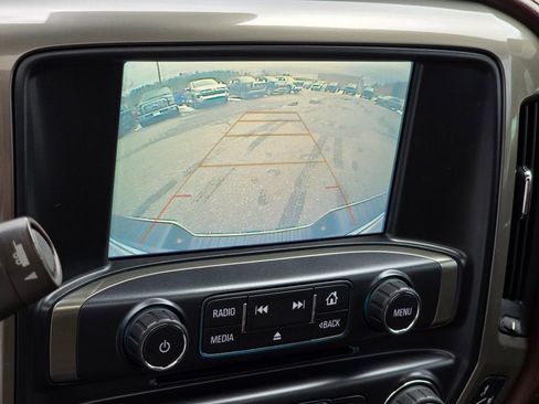 Used 2018 Chevrolet Silverado 1500 High Country image 9