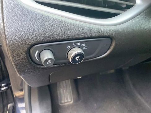 Used 2023 Chevrolet Malibu LT image 16