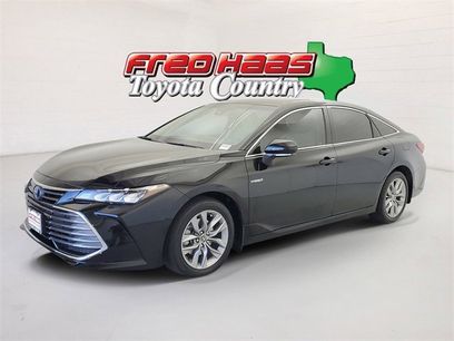 Used 2021 Toyota Avalon XLE w/ Moonroof Package