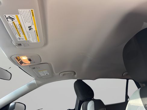 Used 2024 Chevrolet Trax LS FWD image 28