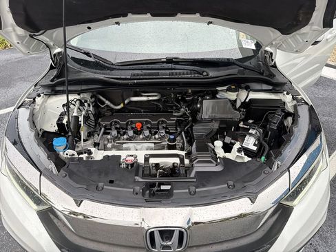 Certified 2021 Honda HR-V LX image 39