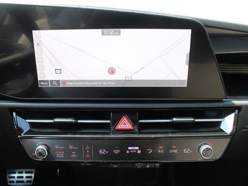 Certified 2024 Kia Niro EX Touring FWD image 28