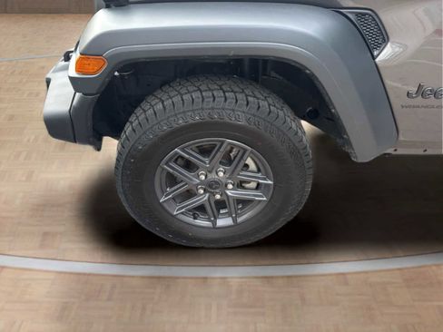 Used 2025 Jeep Wrangler Unlimited Sport AWD/4WD image 31