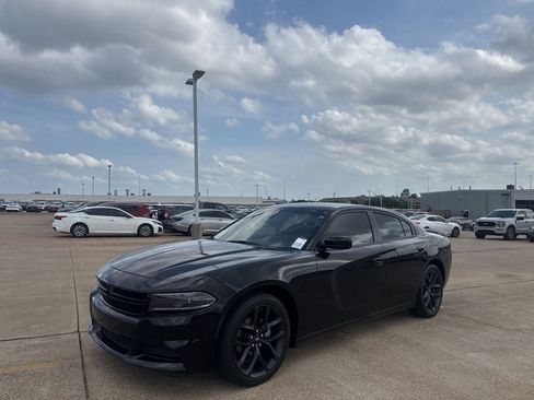Used 2023 Dodge Charger SXT w/ Blacktop Package image 8