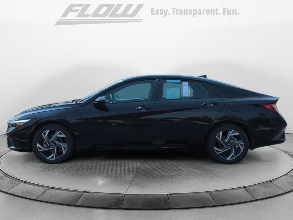 Certified 2025 Hyundai Elantra Sport FWD image 5