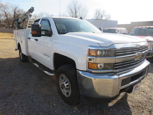 Used 2017 Chevrolet Silverado 2500 W/T w/ WT Convenience Package image 3