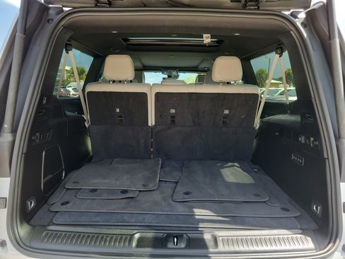 Used 2025 Jeep Wagoneer L 4WD w/ Premium Group I image 6
