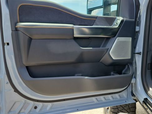 Used 2024 Ford F250 Platinum AWD/4WD image 18