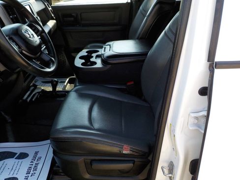 Used 2022 RAM 2500 Tradesman w/ Chrome Appearance Group image 14