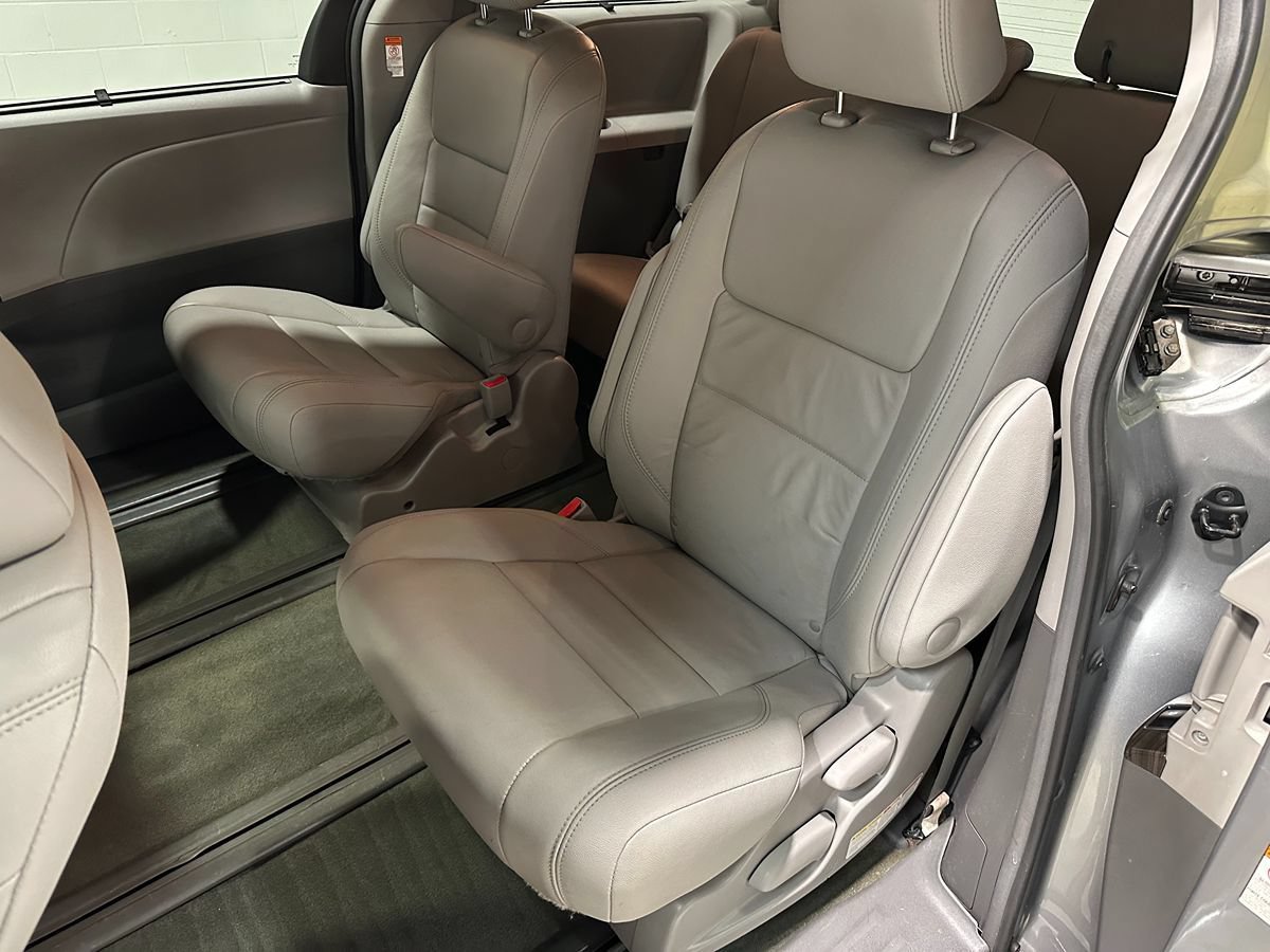 Used 2017 Toyota Sienna XLE w/ Protection Package AWD/4WD image 22
