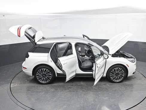 Used 2021 Lincoln Corsair Reserve w/ Equipment Group 201A image 56