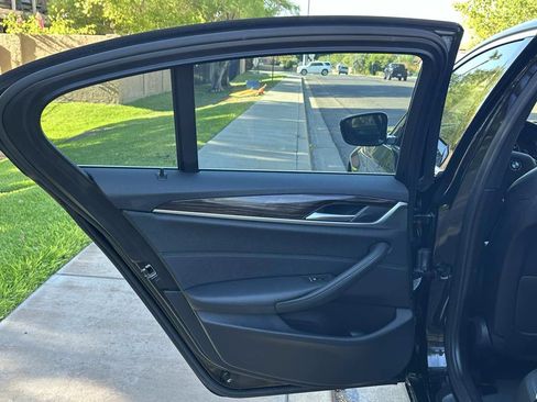 Used 2019 BMW 530i image 41