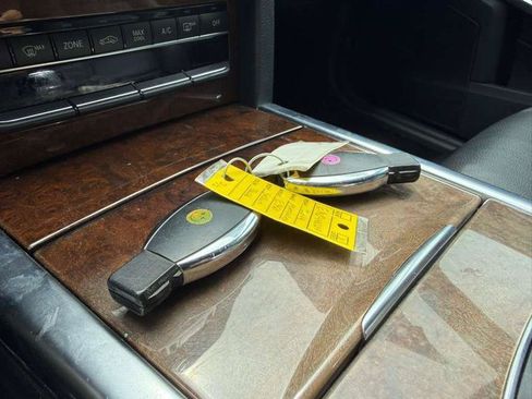 Used 2014 Mercedes-Benz E 350 4MATIC Sedan image 7