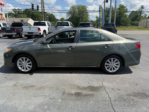Used 2012 Toyota Camry XLE FWD image 7