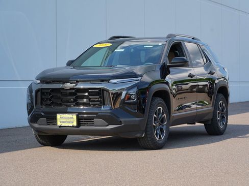 Used 2025 Chevrolet Equinox ACTIV AWD/4WD image 7
