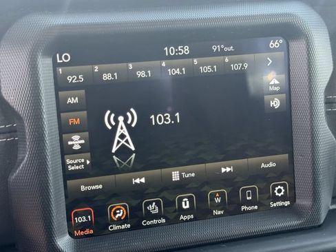 Used 2020 Jeep Gladiator Overland AWD/4WD image 19