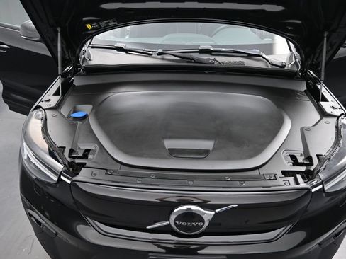 Used 2023 Volvo XC40 Recharge Ultimate w/ Protection Package Premier AWD/4WD image 23