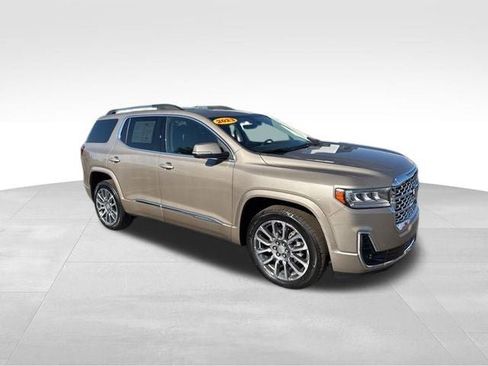 Used 2023 GMC Acadia Denali w/ Denali Technology Package AWD/4WD image 3