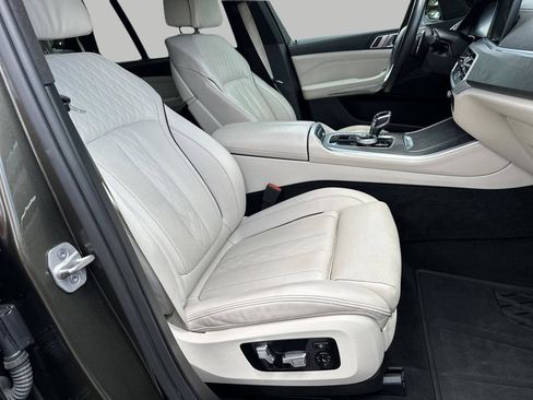 Used 2022 BMW X5 sDrive40i w/ Executive Package RWD image 25