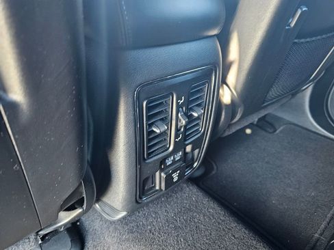 Used 2020 Jeep Grand Cherokee Limited image 14