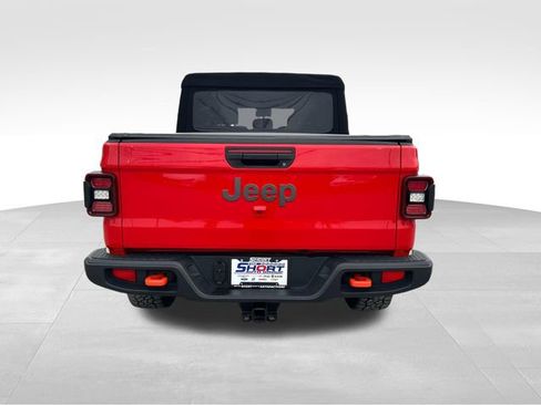 Used 2024 Jeep Gladiator Mojave w/ Convenience Group AWD/4WD image 4