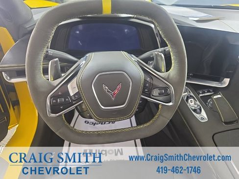 Used 2025 Chevrolet Corvette Stingray Premium Conv w/ Z51 Performance Package RWD image 12
