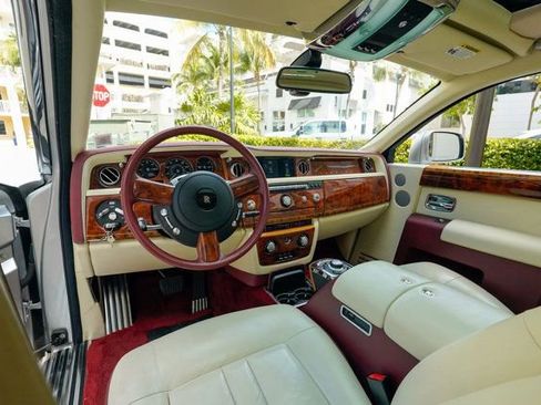 Used 2013 Rolls-Royce Phantom Sedan image 3