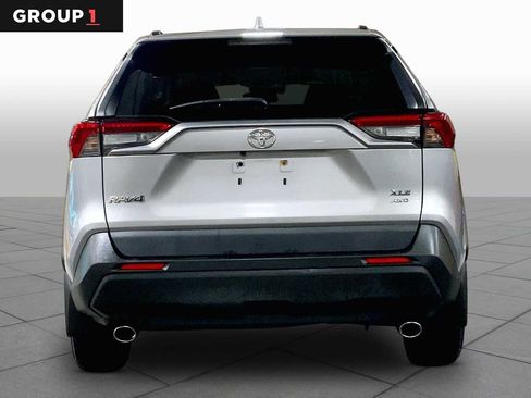Used 2019 Toyota RAV4 XLE w/ Convenience Package AWD/4WD image 5
