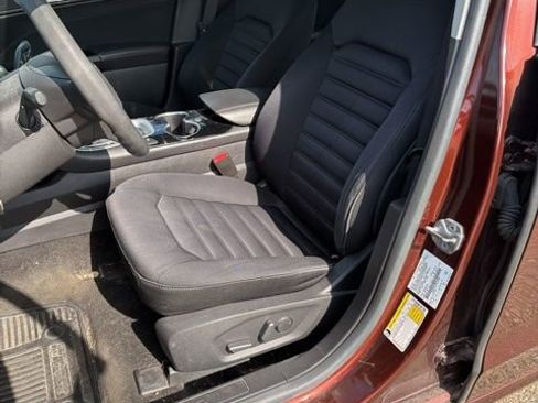 Used 2015 Ford Fusion SE FWD image 5