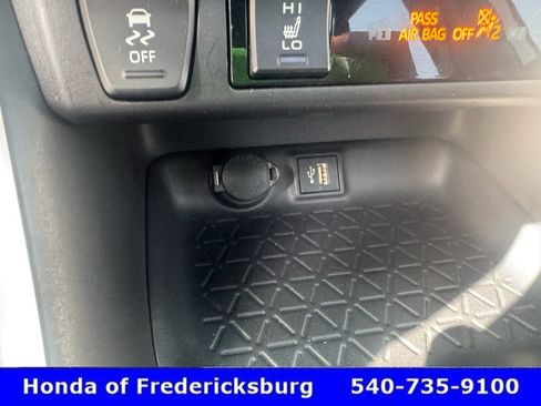 Used 2023 Toyota RAV4 SE w/ Convenience Package AWD/4WD image 21