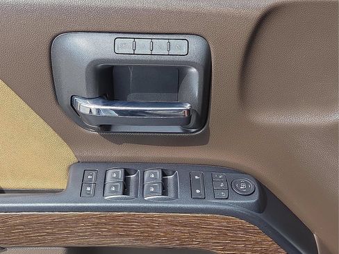 Used 2018 GMC Sierra 1500 Denali AWD/4WD image 25