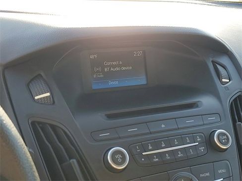 Used 2017 Ford Focus SE image 15