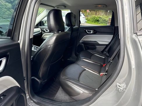 Used 2022 Jeep Compass Limited AWD/4WD image 21