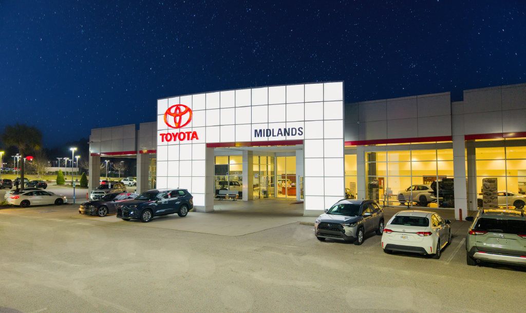 Used 2020 Toyota Highlander XLE FWD image 3