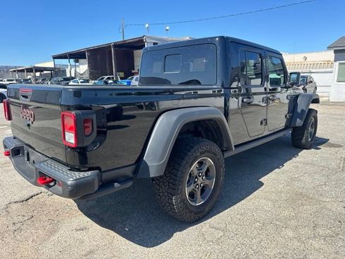 Used 2023 Jeep Gladiator Rubicon w/ Cold Weather Group AWD/4WD image 5