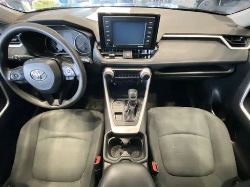 Used 2021 Toyota RAV4 LE image 23