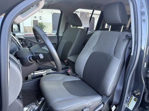 Used 2014 Nissan Xterra S RWD image 13