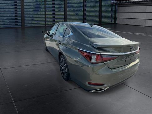 Certified 2024 Lexus ES 350 w/ Premium Package image 6